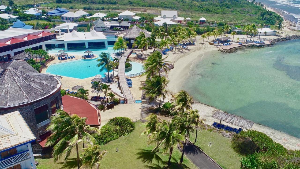 Romantique Et Bel Appartement En Bord De La Mer, Piscine Surveillee Et Belle Plage A 50M Сен Франсоа Екстериор снимка
