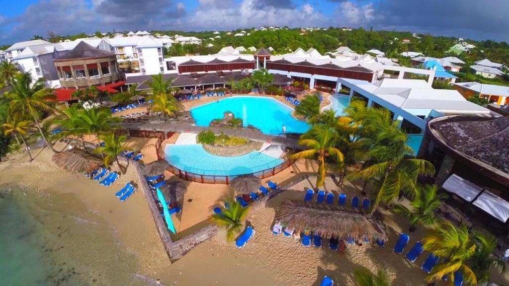 Romantique Et Bel Appartement En Bord De La Mer, Piscine Surveillee Et Belle Plage A 50M Сен Франсоа Екстериор снимка